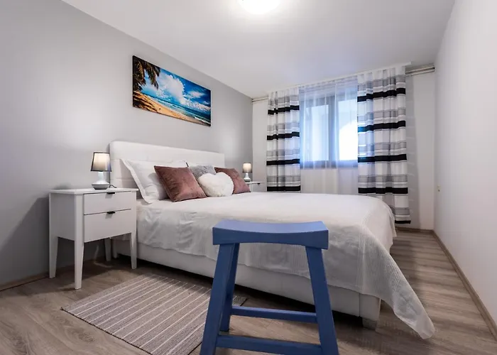 Roko Apartment *